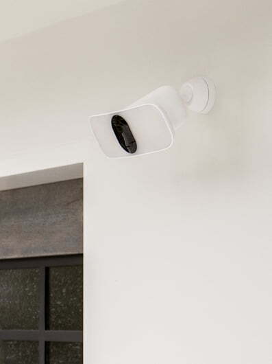 Arlo Pro 3 Wireless Floodlight Camera – 2K HDR - Image 5